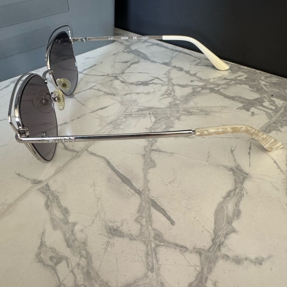 Guess metal silver cat eye sunglasses GU7528 - Picture 12 of 12